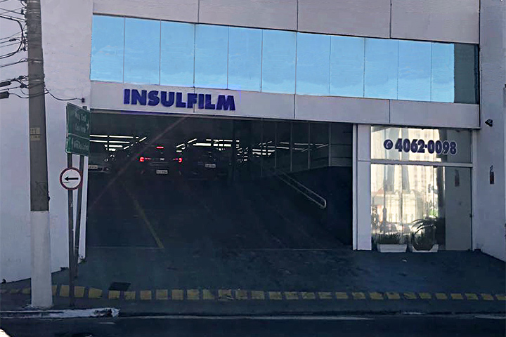 Fachada da loja.